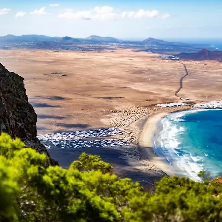 Home2book Sunlit & Stylish In