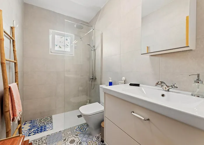 Apartman Home2book Sunlit & Stylish In *