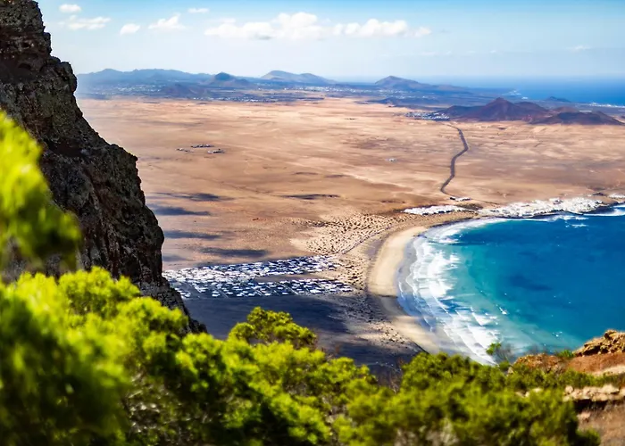 Home2book Sunlit & Stylish In